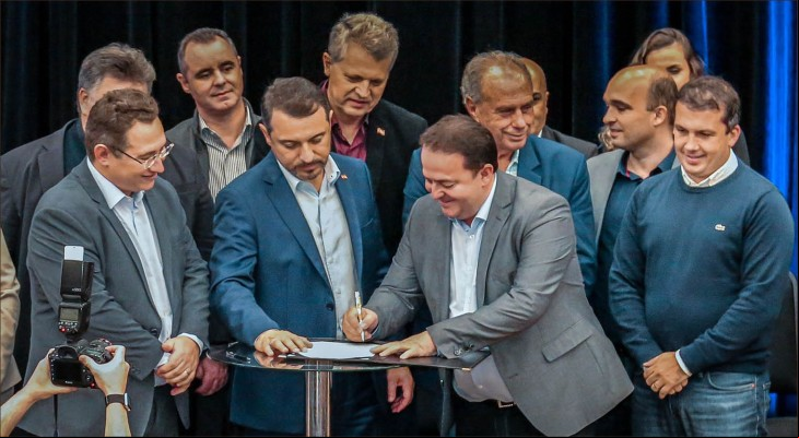 Palhoça comemora anúncio da construção de um hospital público
